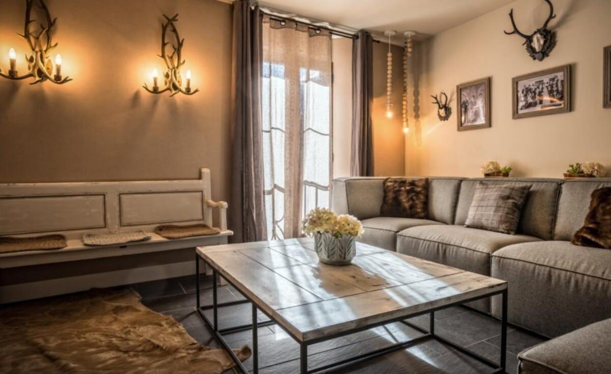 Casa Gigante De Sallent - Exclusiva Y Con Historia Сальент-де-Гальего Экстерьер фото